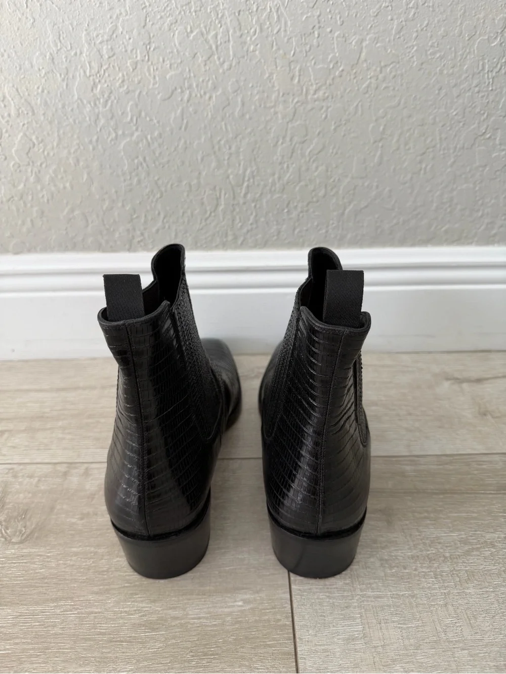 Tom Ford Black Textured Leather Chelsea Boots men 10.5